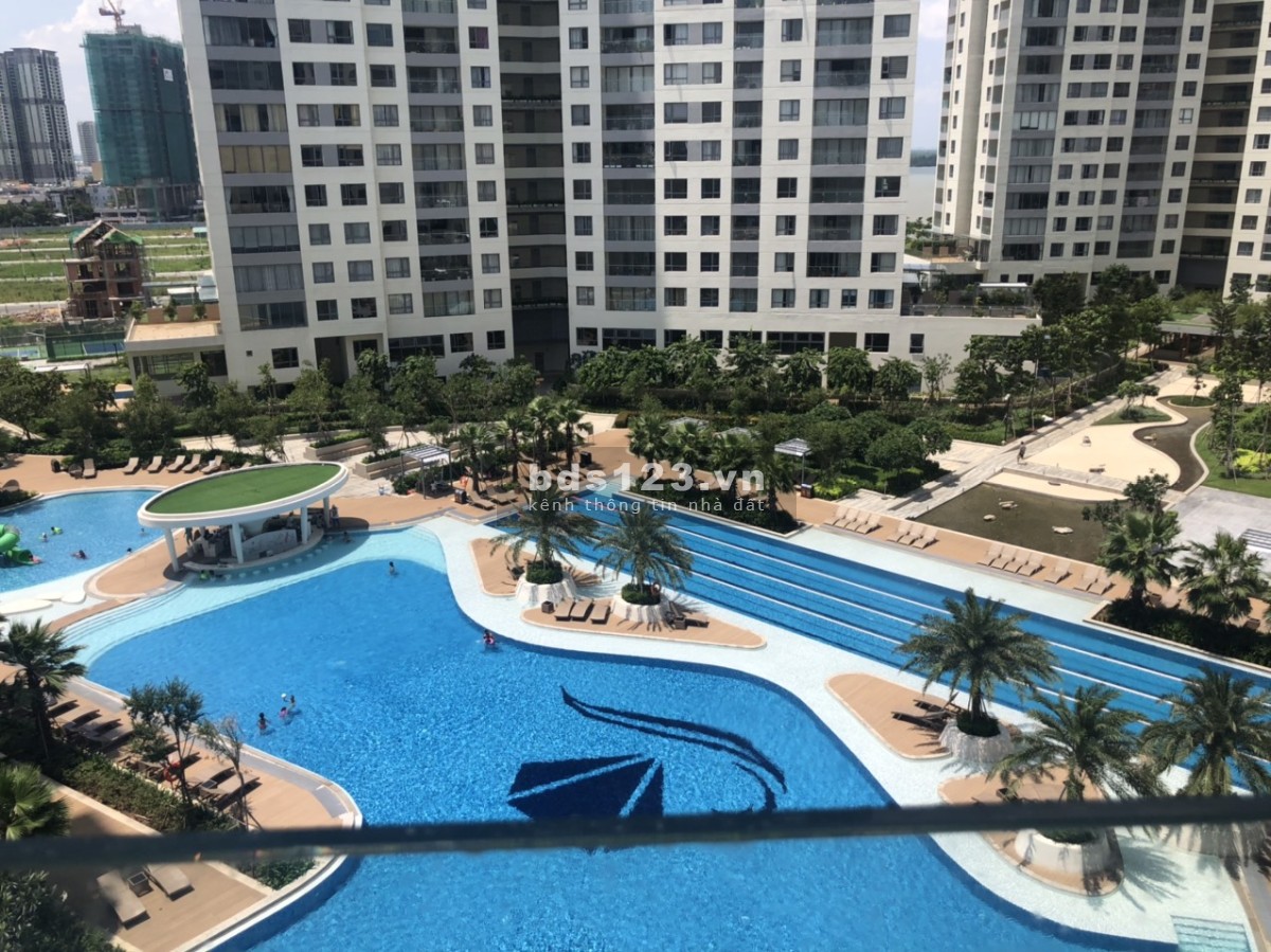 Bán căn hộ 2PN, View hồ bơi, DT 88m2, tháp Bahamas