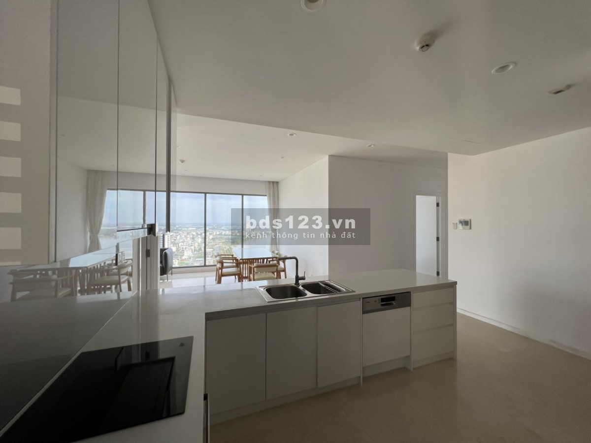 Bán căn hộ 3PN, View sông, DT 117m2 tại Diamond Island Q2