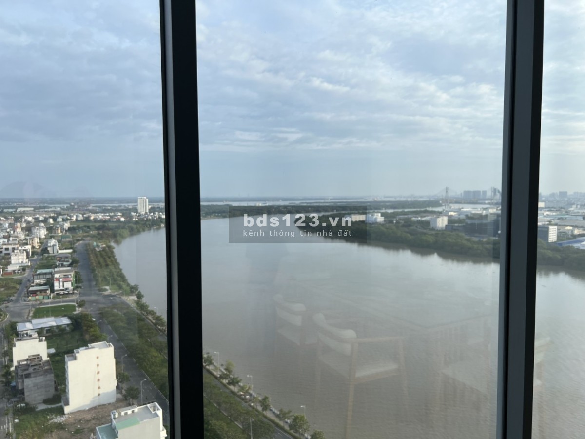 Bán căn hộ 3PN, View sông, DT 117m2 tại Diamond Island Q2