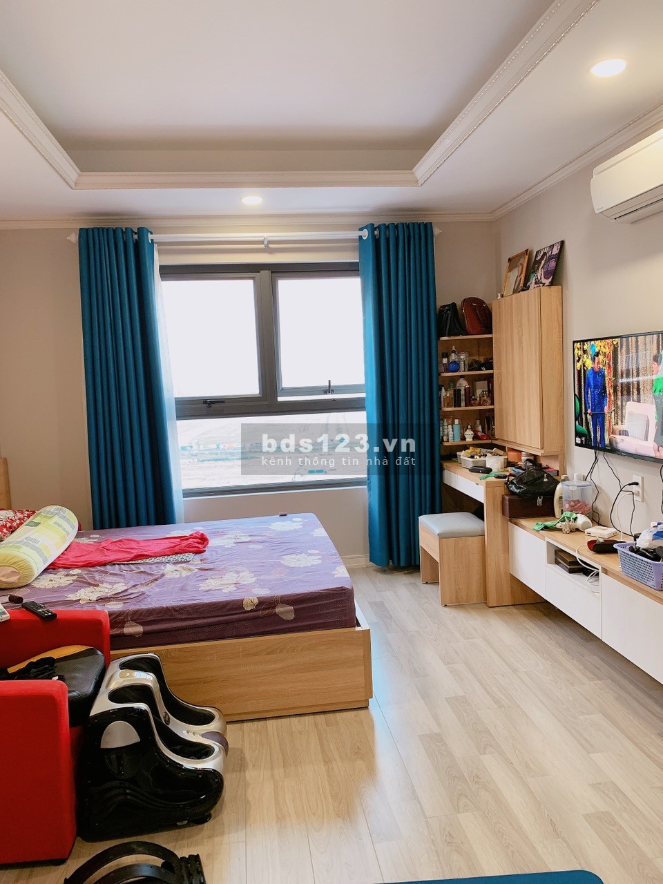 Bán căn học góc 3PN, 2WC, 107m2, tầng cao, view sông đẹp thoáng mát. Giá : 4,2tỷ( full nội thất )