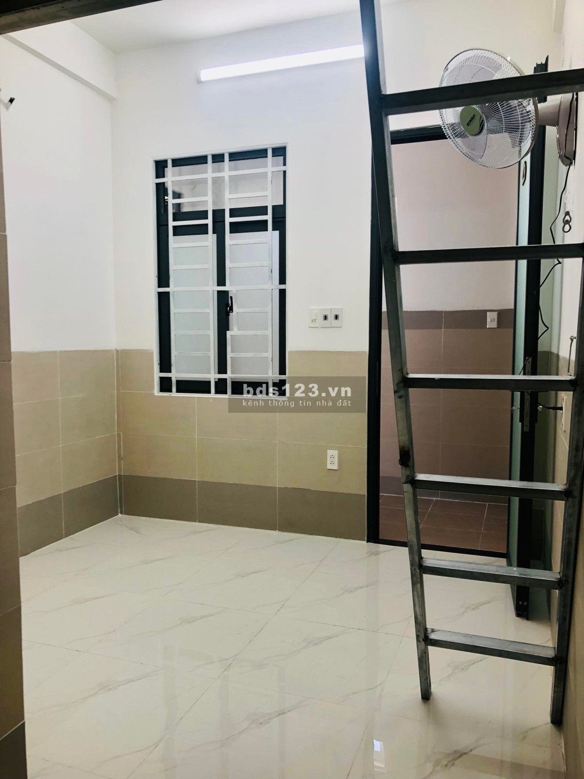 Chính chủ cho thuê phòng dịch vụ có gác, thang máy, khoá vân tay, có máy giặt