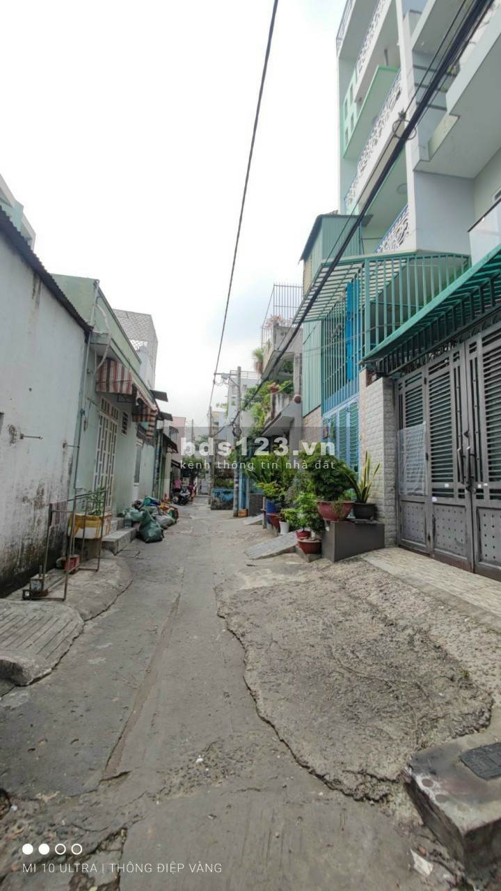 Cho thuê nguyên căn hẽm Lương Thế Vinh, Q Tân Phú, 4,5 m×22,5m, giá 7tr/ th
