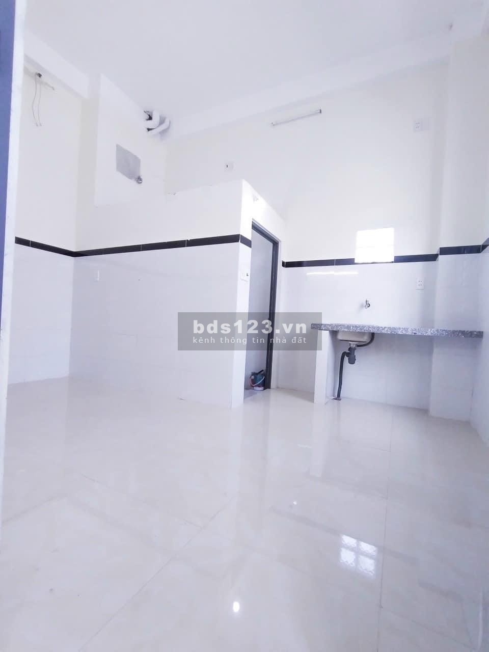 Cho thuê phòng cổng lớn Phường 15 quận Tân Bình