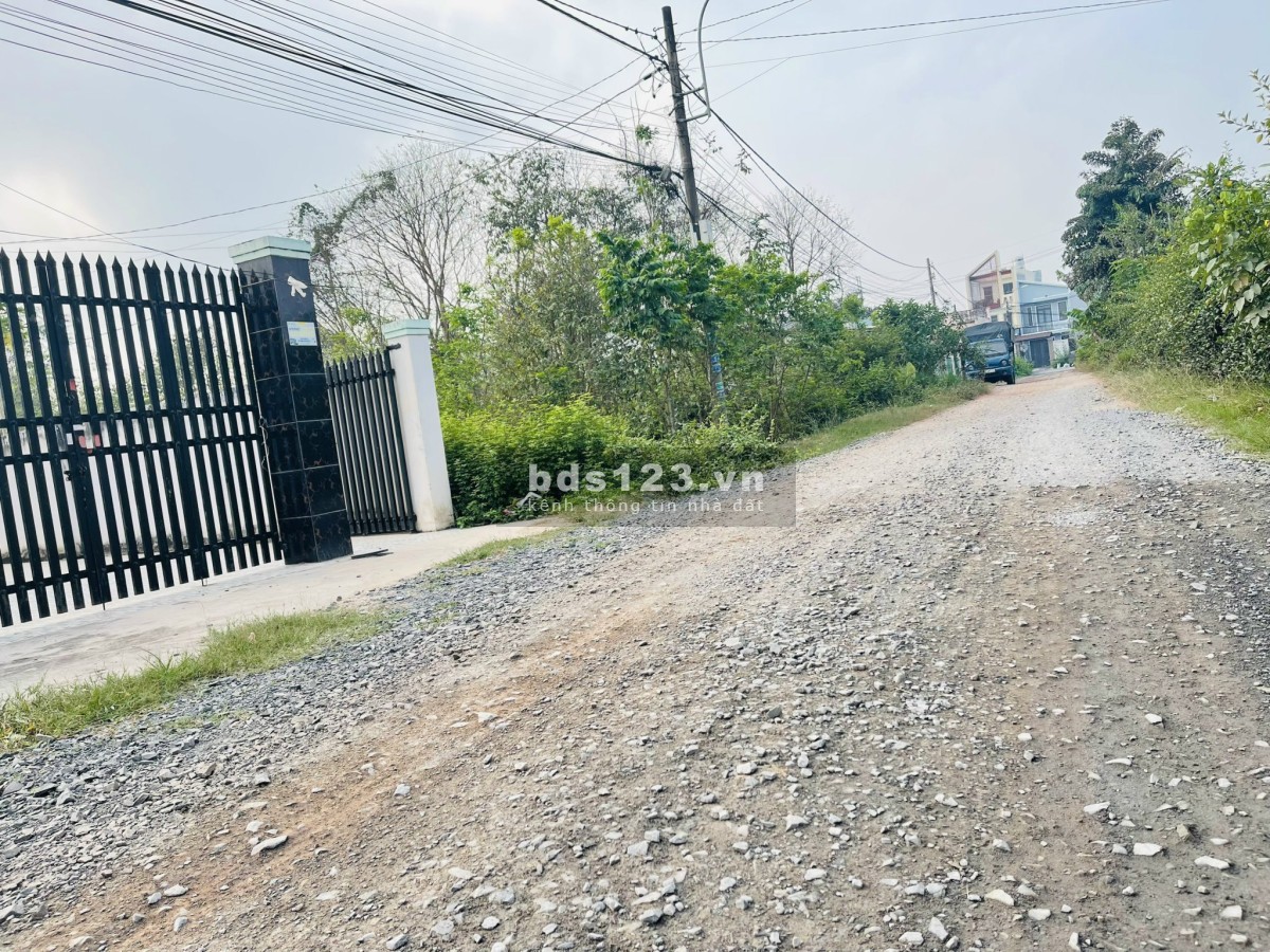 bán căn nhà đường Lê Đức Linh xã Phước Vĩnh An, Huyện Củ Chi. SHR 195,6m , Giá 465 triệu.