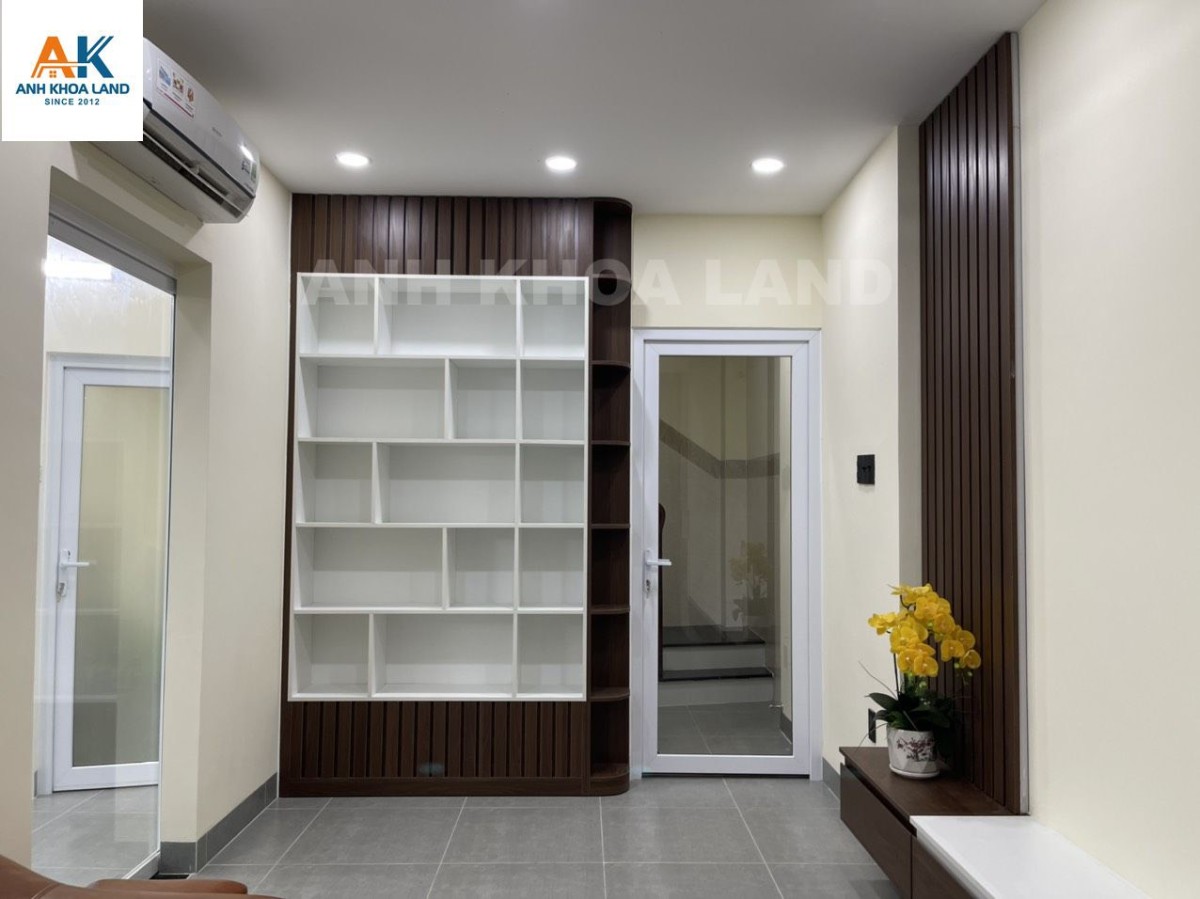 7.5 tỷ hàng hiếm nhà 1 trệt 1 lửng 2 lầu ngay đường 6, Linh Chiểu