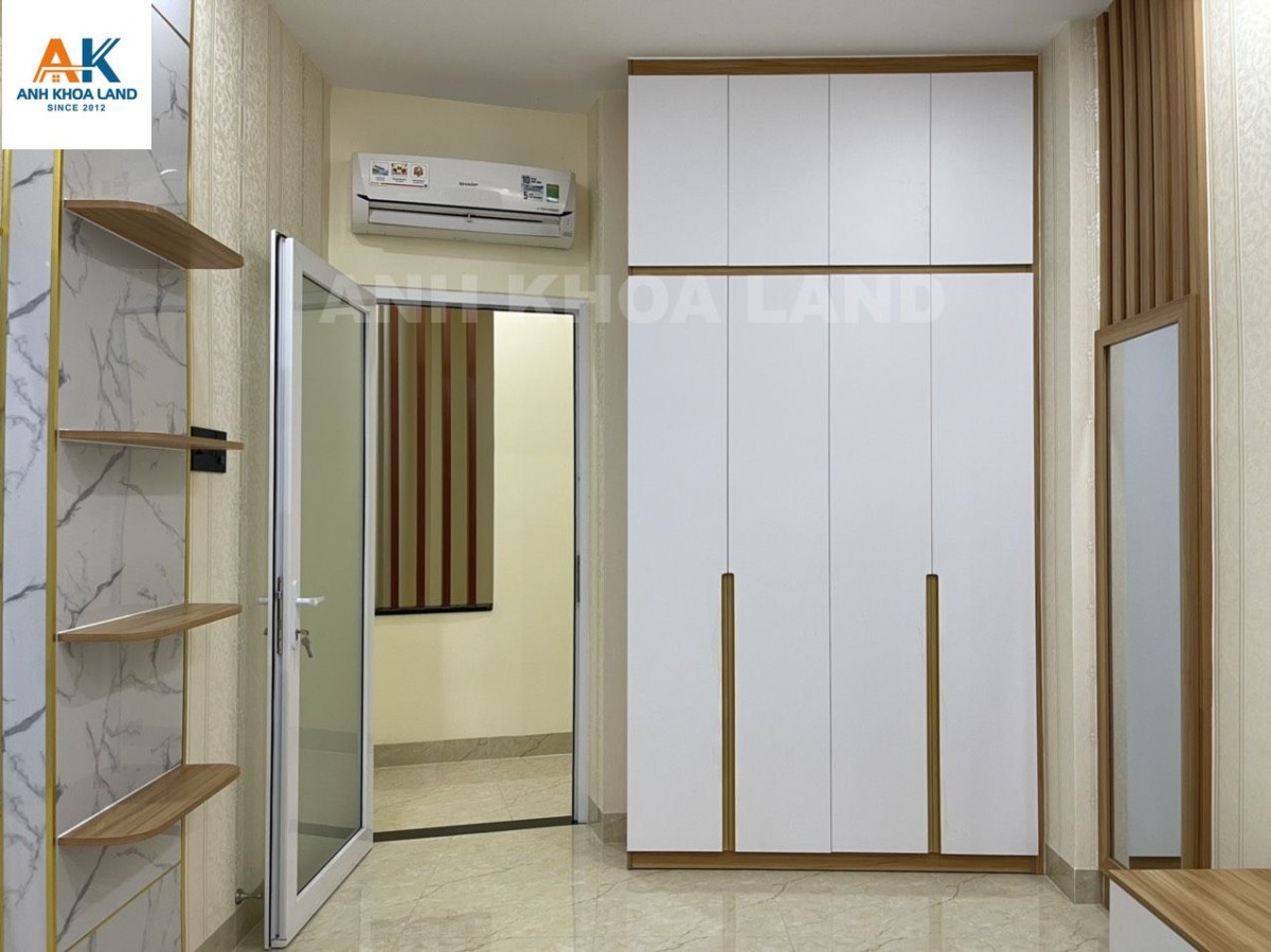 7.5 tỷ hàng hiếm nhà 1 trệt 1 lửng 2 lầu ngay đường 6, Linh Chiểu