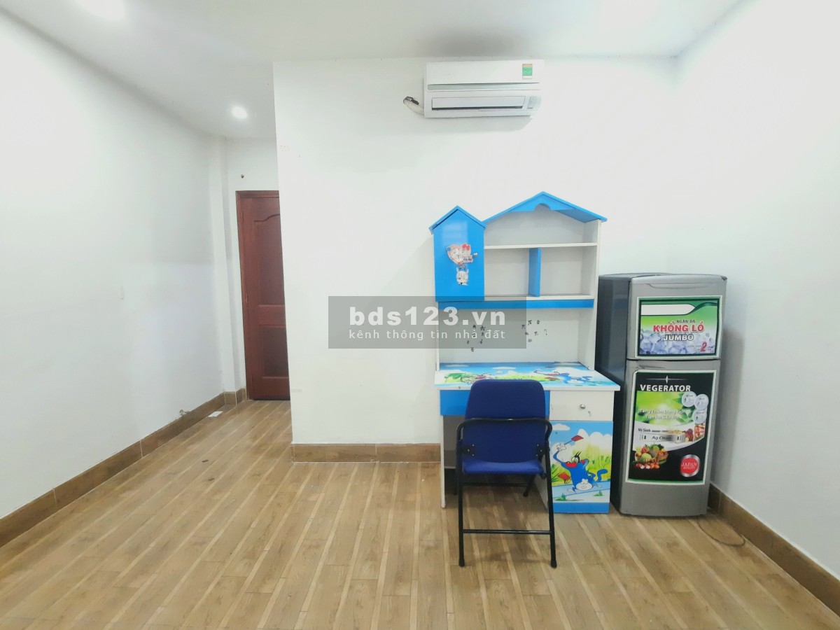Phòng trọ đường Tô Hiệu - có cửa sổ, rộng thoáng, khu vực an ninh, Phòng trống ở ngay
