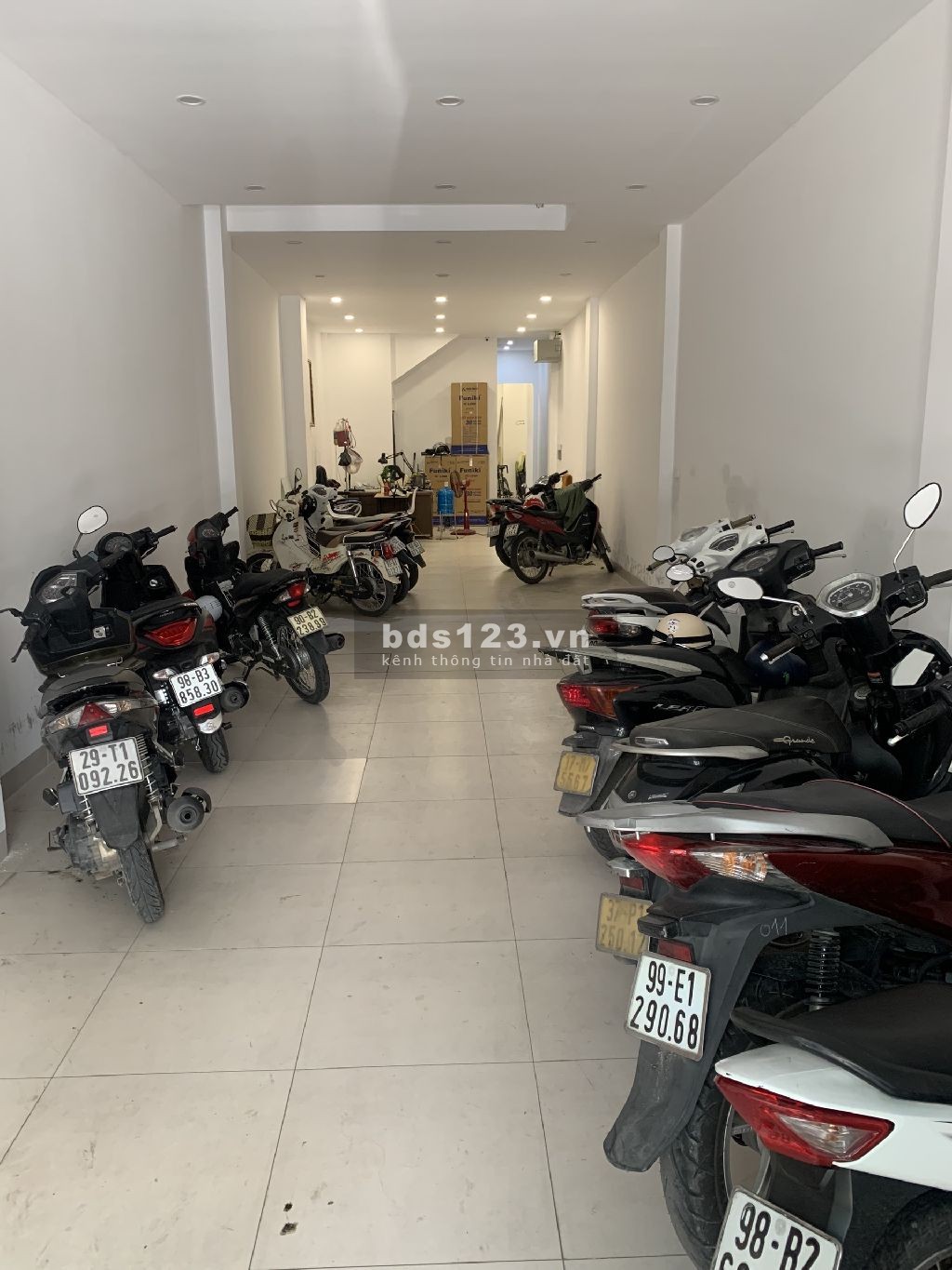 Bán tòa nhà chung cư cao cấp 7 tầng ở Hai Bà Trưng Hà Nội, ô tô trành, thang máy LH 0971426909.