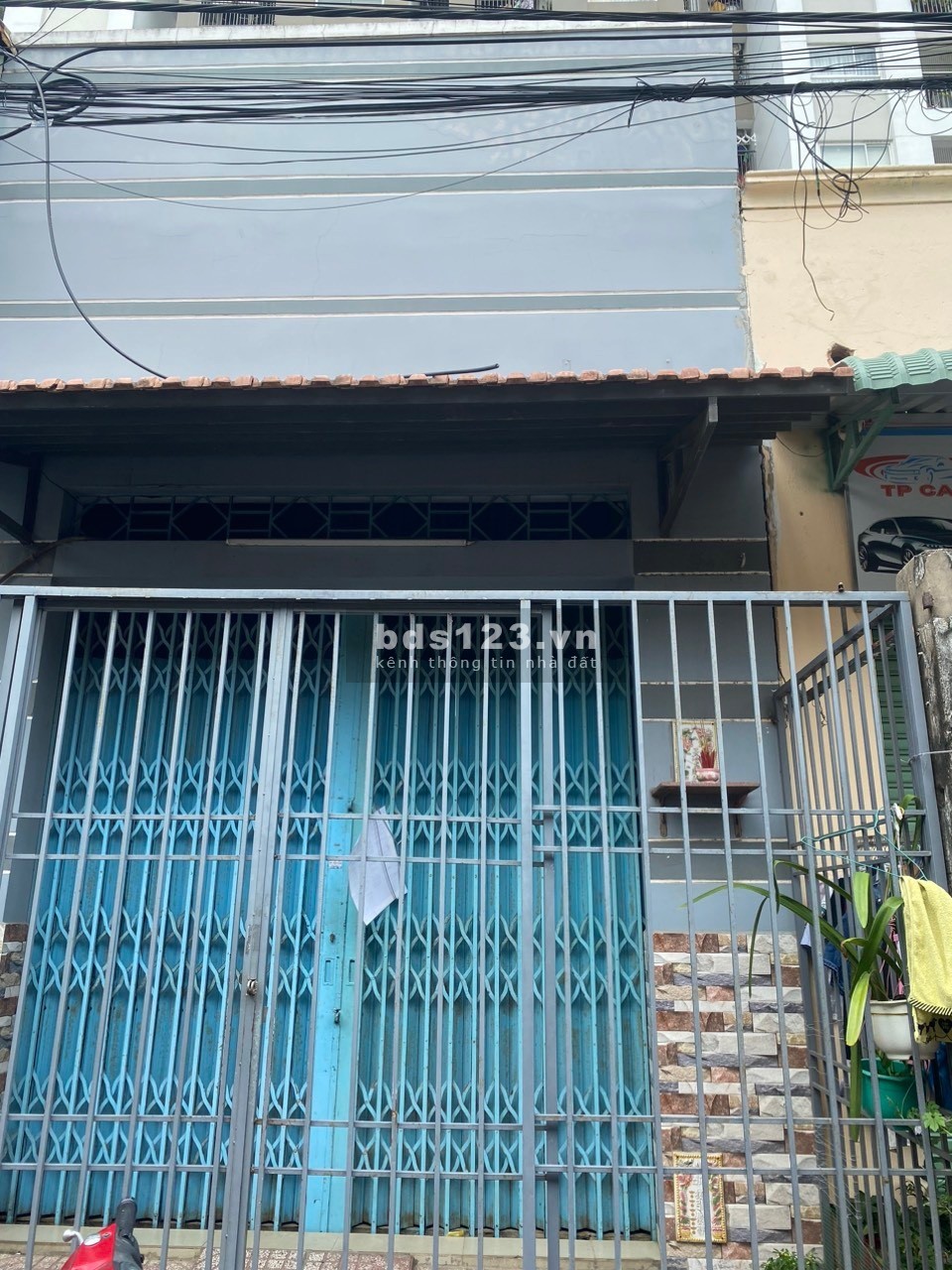 Cho thuê nhà vi trí đẹp Hoà Bình quận Tân Phú 4 x 13m -2T chỉ 10 triệu còn tl