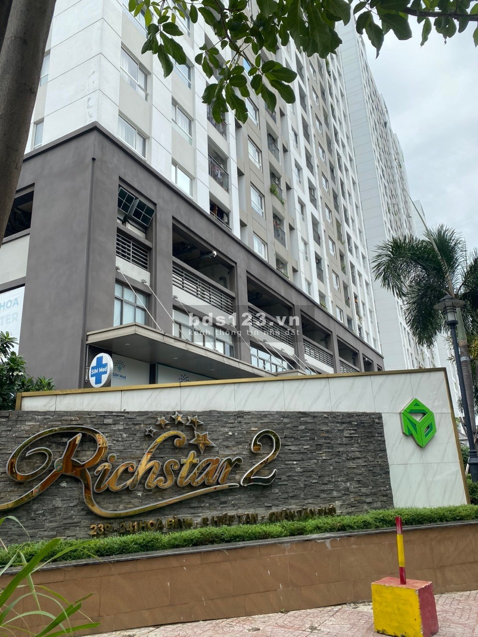 Cho thuê nhà vi trí đẹp Hoà Bình quận Tân Phú 4 x 13m -2T chỉ 10 triệu còn tl