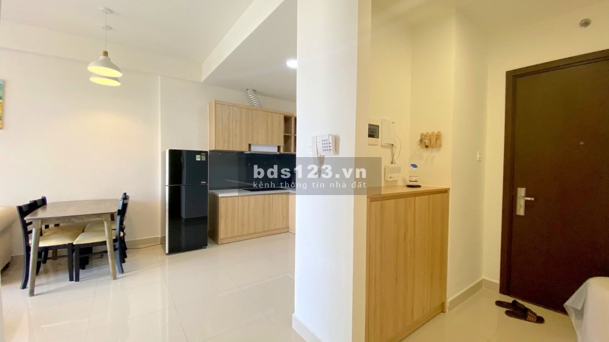 Bán căn 2PN full nội thất giá 3.9 tỷ The Sun Avenue, Q2