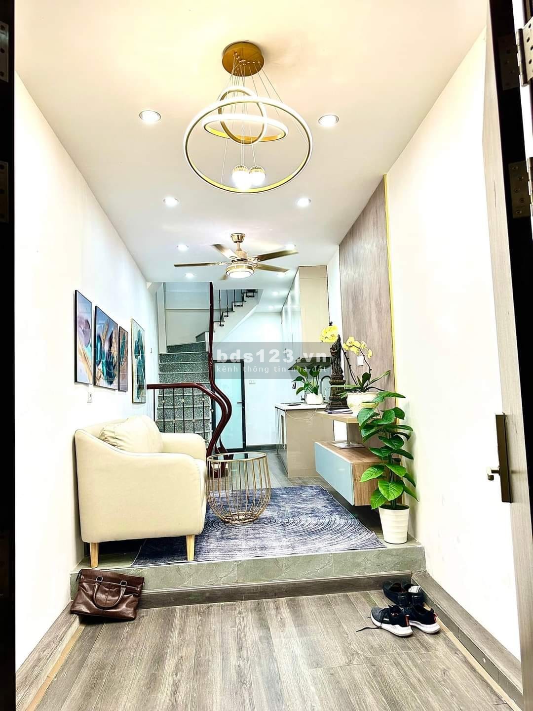 Bán nhà Văn Chương, Đống Đa, full nội thất 29m2, hơn 2tỷ