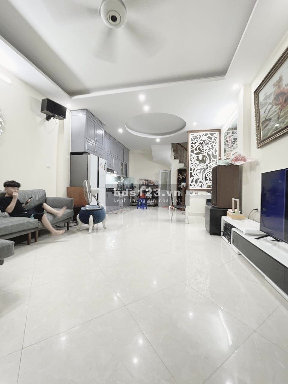 Bán nhà Võ Chí Công, Cầu Giấy 50m2, 5 tầng, 5.6 tỷ.