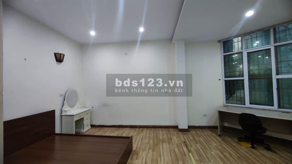 Bán nhà gần phố, nhà đẹp lung linh - 3 tầng Kim Mã 39m_3.5 tỷ