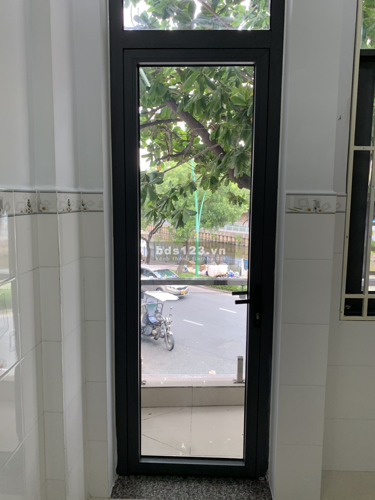 Cho thuê nhà mặt tiền 21m2 (01 trệt & 01 lầu), đường Trường Sa, q. Phú Nhuận