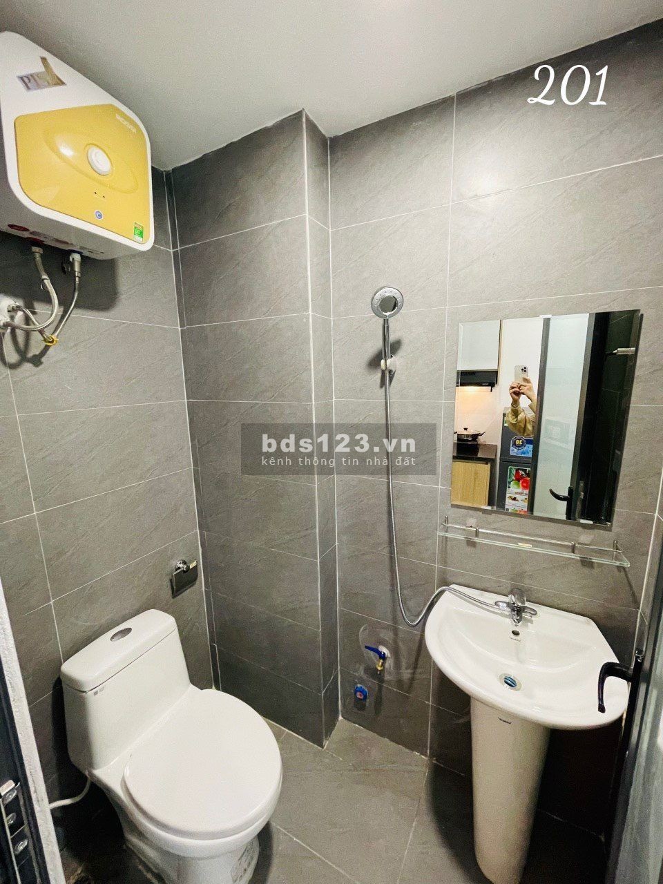 Bán tòa nhà chung cư cao cấp 7 tầng ở Hai Bà Trưng Hà Nội, ô tô trành, thang máy LH 0971426909.