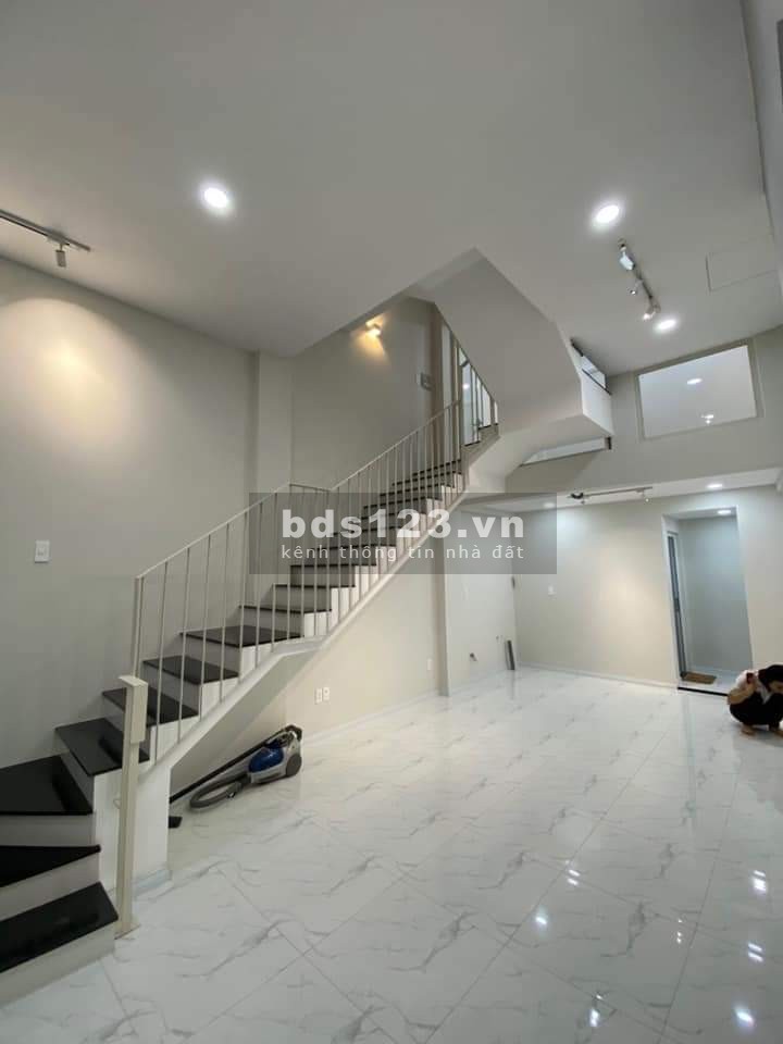 Bán nhà 4 tầng, 8.5m x 10m, nhỉnh 7 tỷ, hẻm 6m Dương Quảng Hàm, Gò Vấp