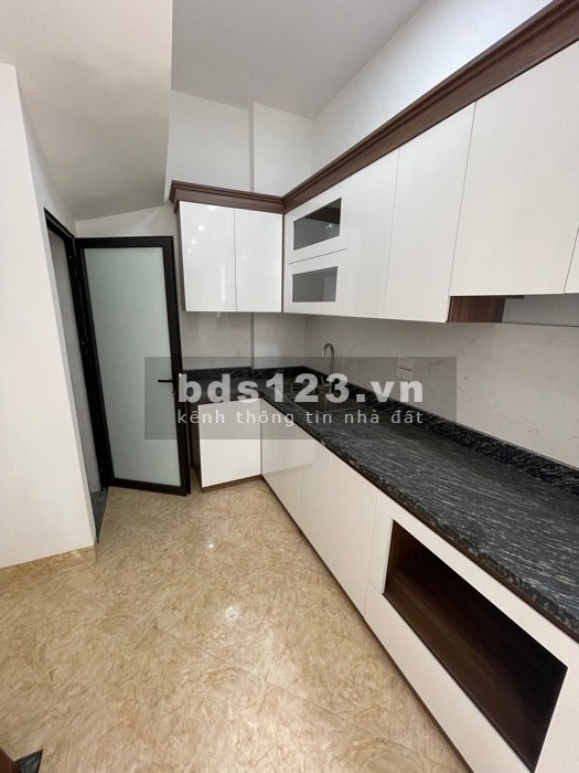 Bán nhà đường Hoàng Mai, lô góc 3 thoáng 36m2, 5 tầng Giá 5 tỷ