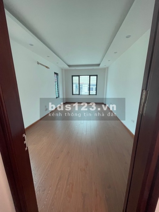 Bán nhà đường Hoàng Mai, lô góc 3 thoáng 36m2, 5 tầng Giá 5 tỷ