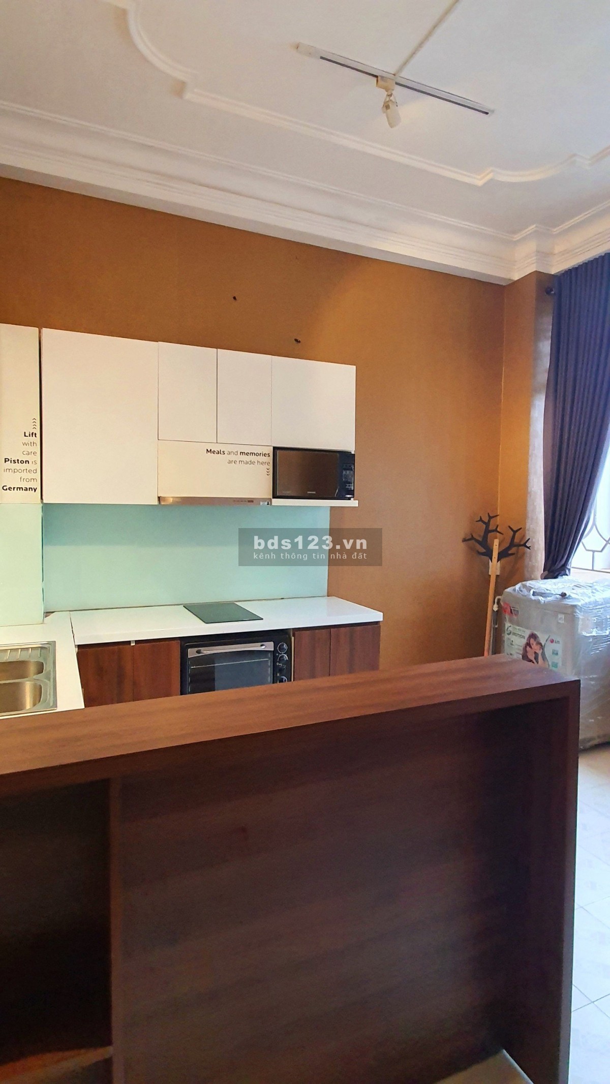 Căn hộ mini 1PN có ban công full nội thất hiện đại ngay mặt tiền đường Khánh Hội Quận 4