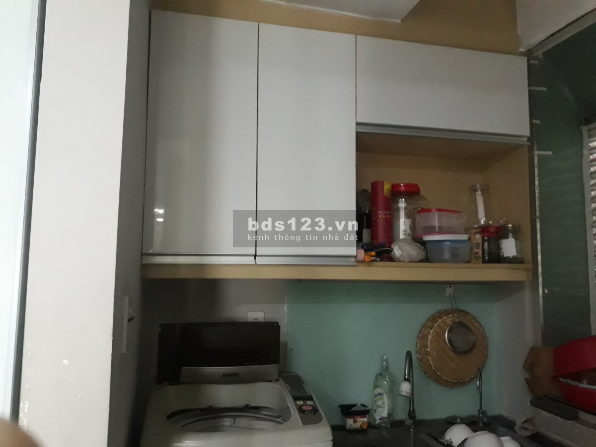 Chuyển về quê nên bán căn hộ Bàu Cát( thang bộ căn góc lầu 3) Đường Hồng Lạc, Quận Tân Bình.