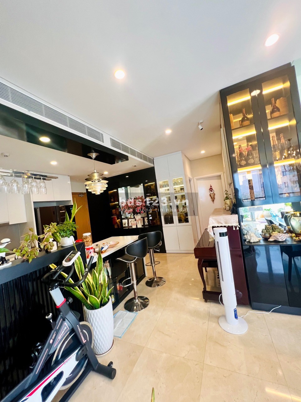 Chính chủ cần bán căn 3pn nội thất hàng hiệu sang trọng và giá cực hiếm tại đảo kim cương