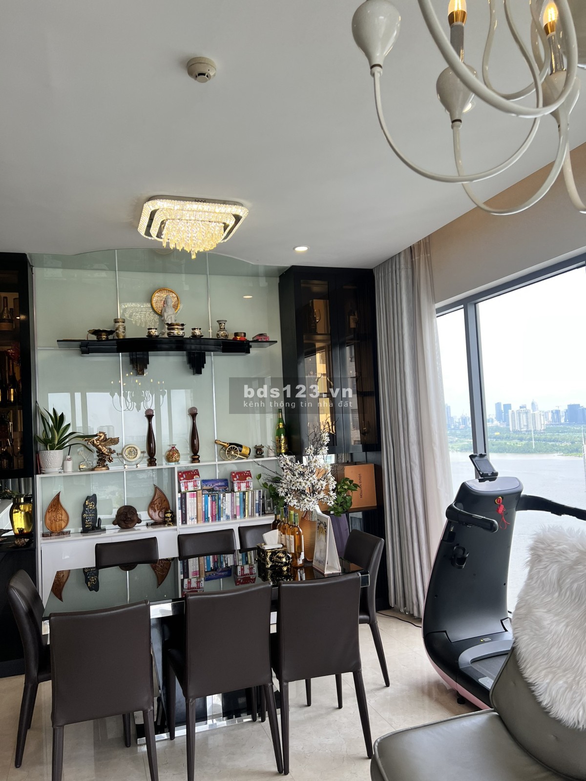 Chính chủ cần bán căn 3pn nội thất hàng hiệu sang trọng và giá cực hiếm tại đảo kim cương