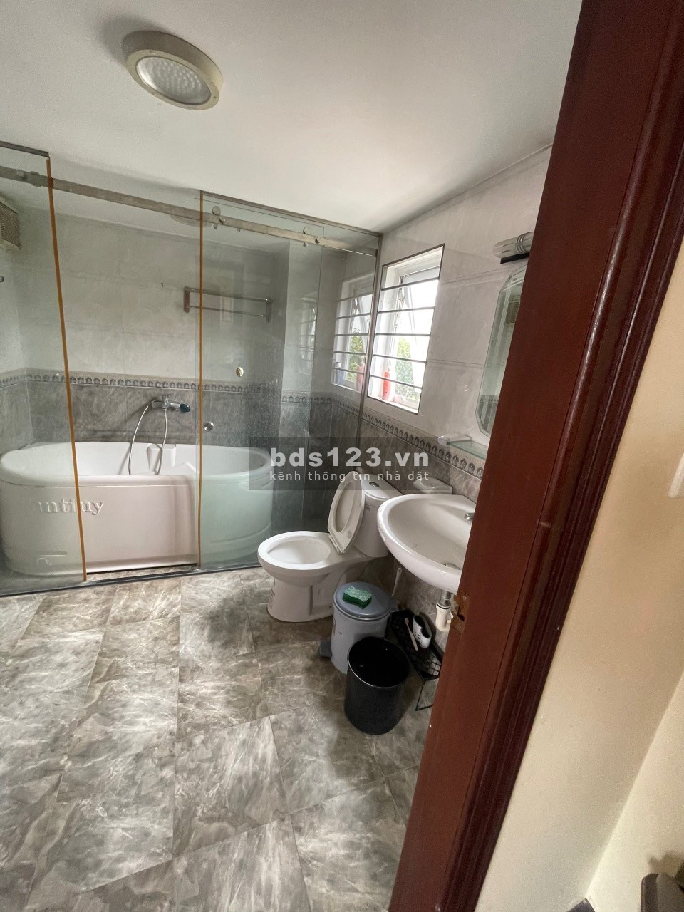 Cho thuê căn 1N1K phố Nguyễn Gia Thiều, quận Hoàn Kiếm
