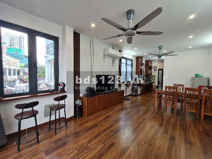 Bán nhà mặt phố Trương Định Hai Bà Trưng lô góc,kinh doanh tốt, thang máy, 50m2x6 tầng, 12 tỷ.