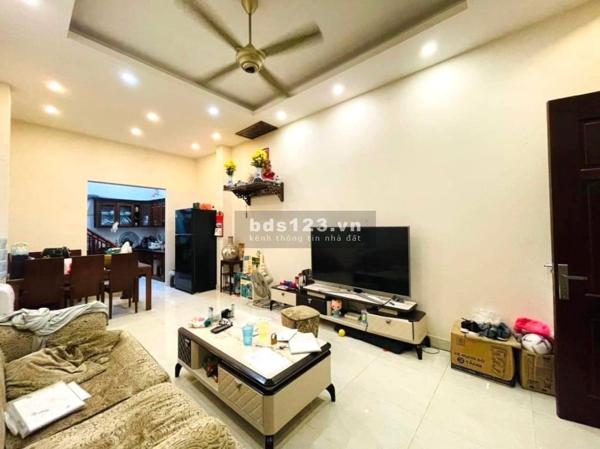 Bán nhà tặng xe - Lê Thanh Nghị - Bách Khoa- Hai Bà Trưngdt : 45/50m - 4 tầng – 4x tỷ
