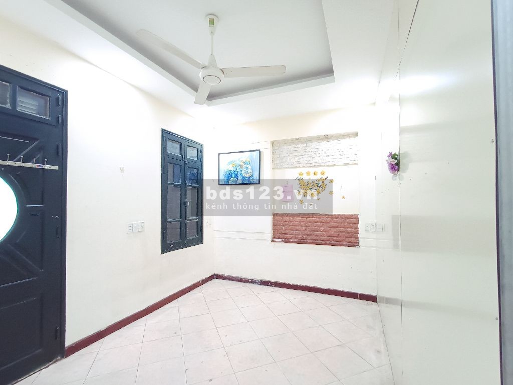Bán nhà Hoàng Như Tiếp Bồ Đề Long Biên 36m2,MT 4,5m, ô tô tránh trước cửa, 3.85 tỷ, Lh 0971426909