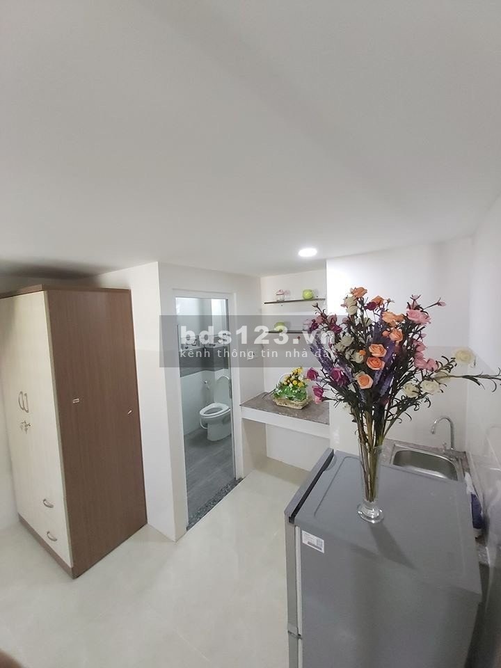 Duplex full nội thất máy giặt riêng ngay mặt tiền đường 85 gần công an phường Tân Quy quận 7