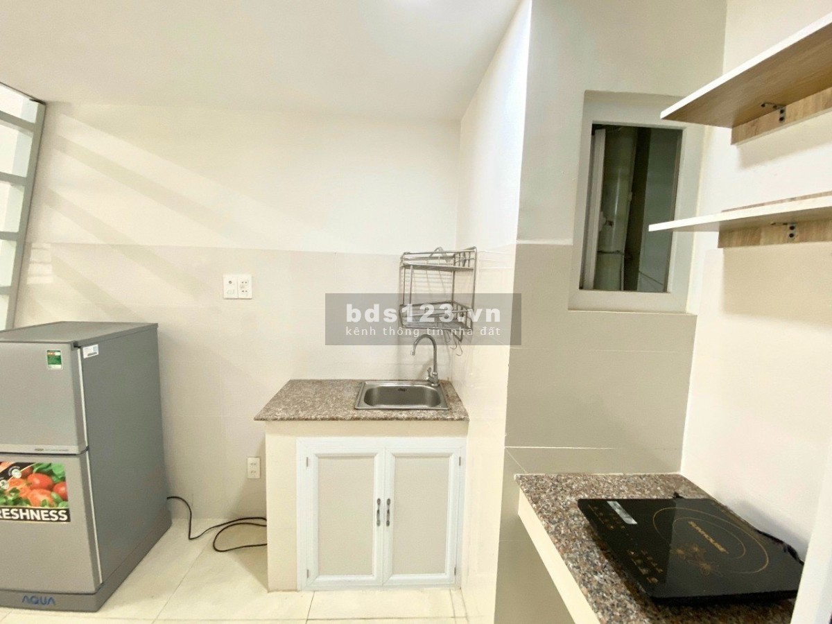Duplex full nội thất máy giặt riêng ngay mặt tiền đường 85 gần công an phường Tân Quy quận 7