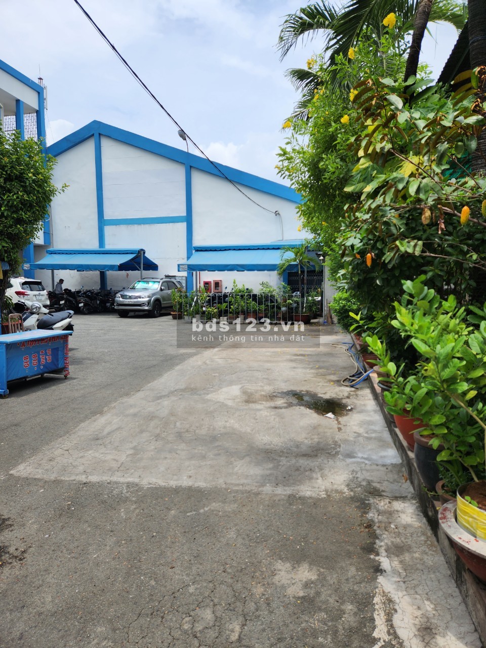 Cho thuê kho xưởng đạt chuẩn 2000m2 mặt tiền đường Nguyễn Tất Thành, Quận 4.