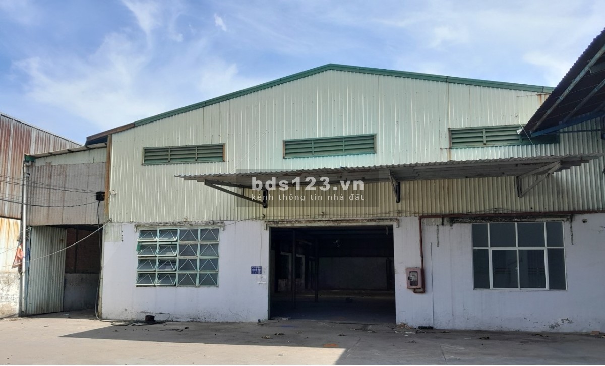 Cho thuê kho xưởng đẹp 2640m2 tại Ấp 1, xã Vĩnh Lộc, Bình Chánh.
