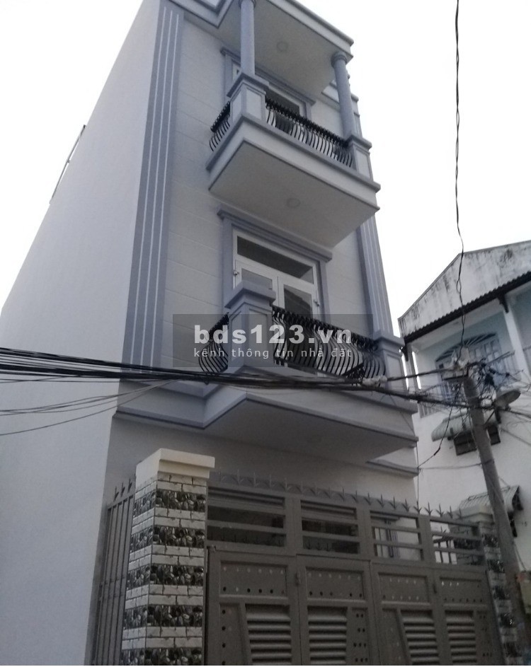 Bán nhà đường Lê Trọng Tấn 1 trệt 2 lầu + sân thượng. Sổ đã hoàn công.