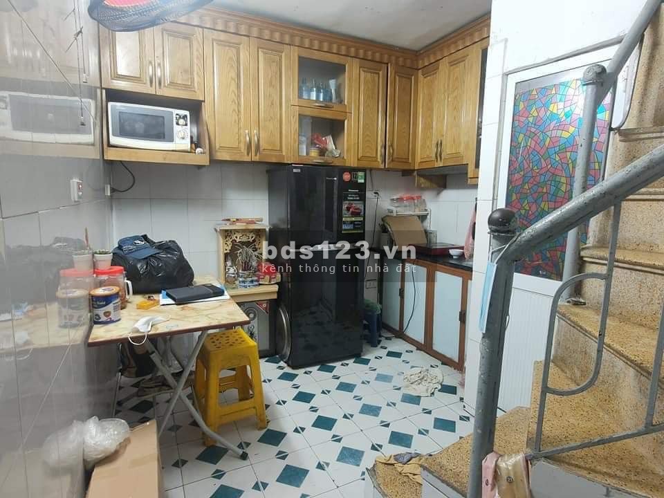 Bán nhà Cát Linh Đống Đa 6 tầng,20m2, hơn 1 tỷ,cách phố 50m