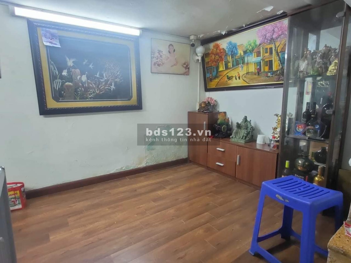 Bán nhà Cát Linh Đống Đa 6 tầng,20m2, hơn 1 tỷ,cách phố 50m