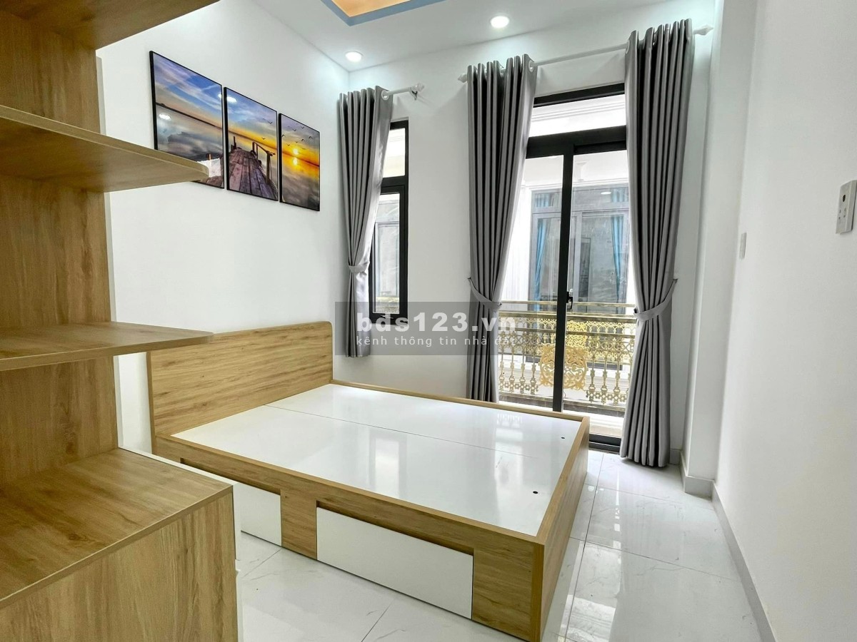 Bán nhà đường Lê Trọng Tấn 1 trệt 2 lầu + sân thượng. Sổ đã hoàn công.