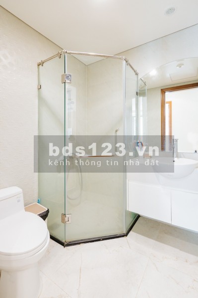 Cho thuê căn hộ 2 phòng ngủ tòa Park 11 - Vinhomes Times City
