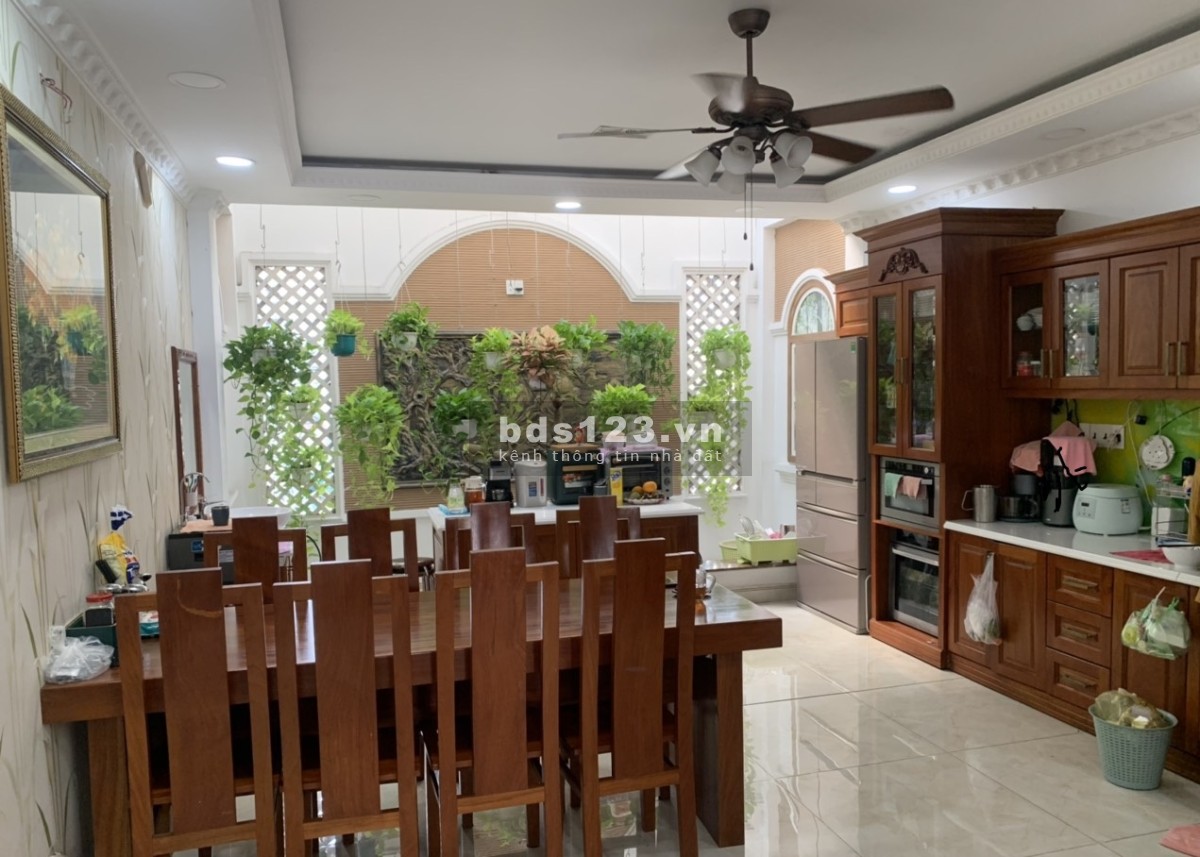 Nhà bán ngay Hà Đô Centrosa (6,5m X 15m) 4 tầng, giá chỉ 15,8 tỷ quá rẻ
