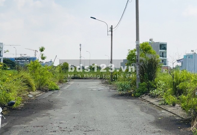 Chính chủ gửi bán đất phường Long Trường, quận 9, giá chưa tới 3 tỷ