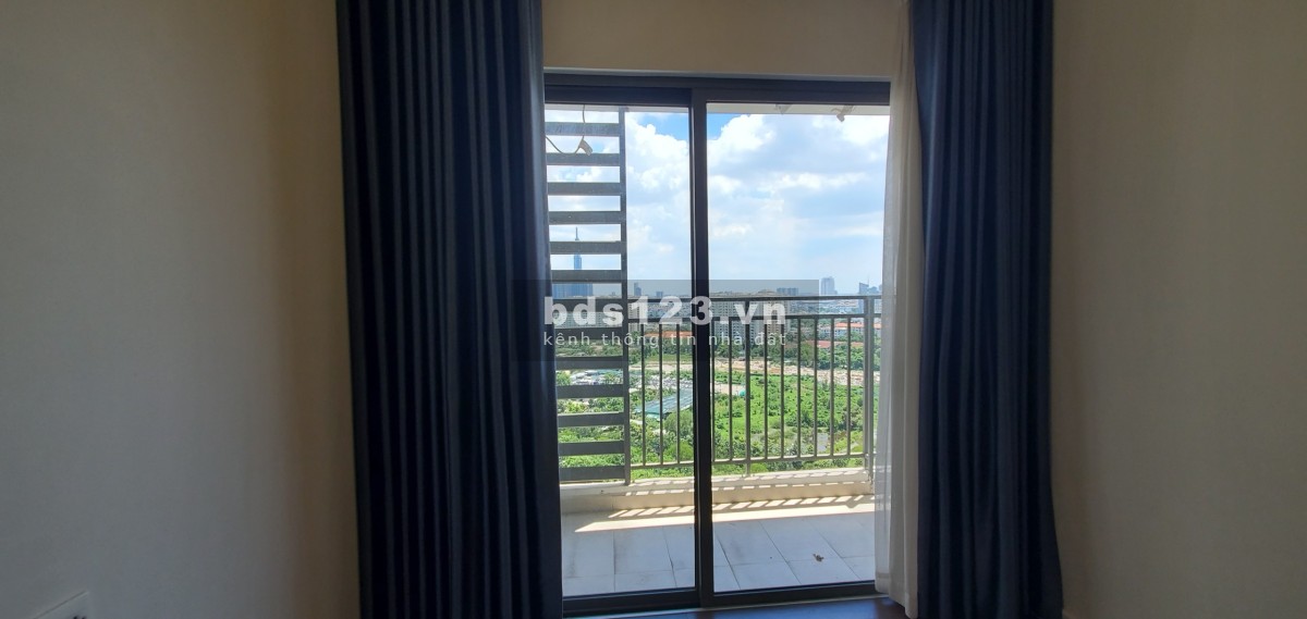 Bán gấp căn 2PN nội thất cơ bản giá chỉ 3.7 tỷ The Sun Avenue