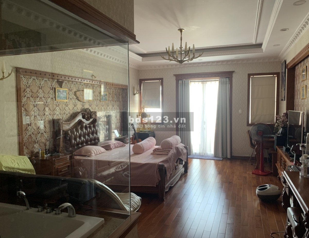 Nhà bán ngay Hà Đô Centrosa (6,5m X 15m) 4 tầng, giá chỉ 15,8 tỷ quá rẻ