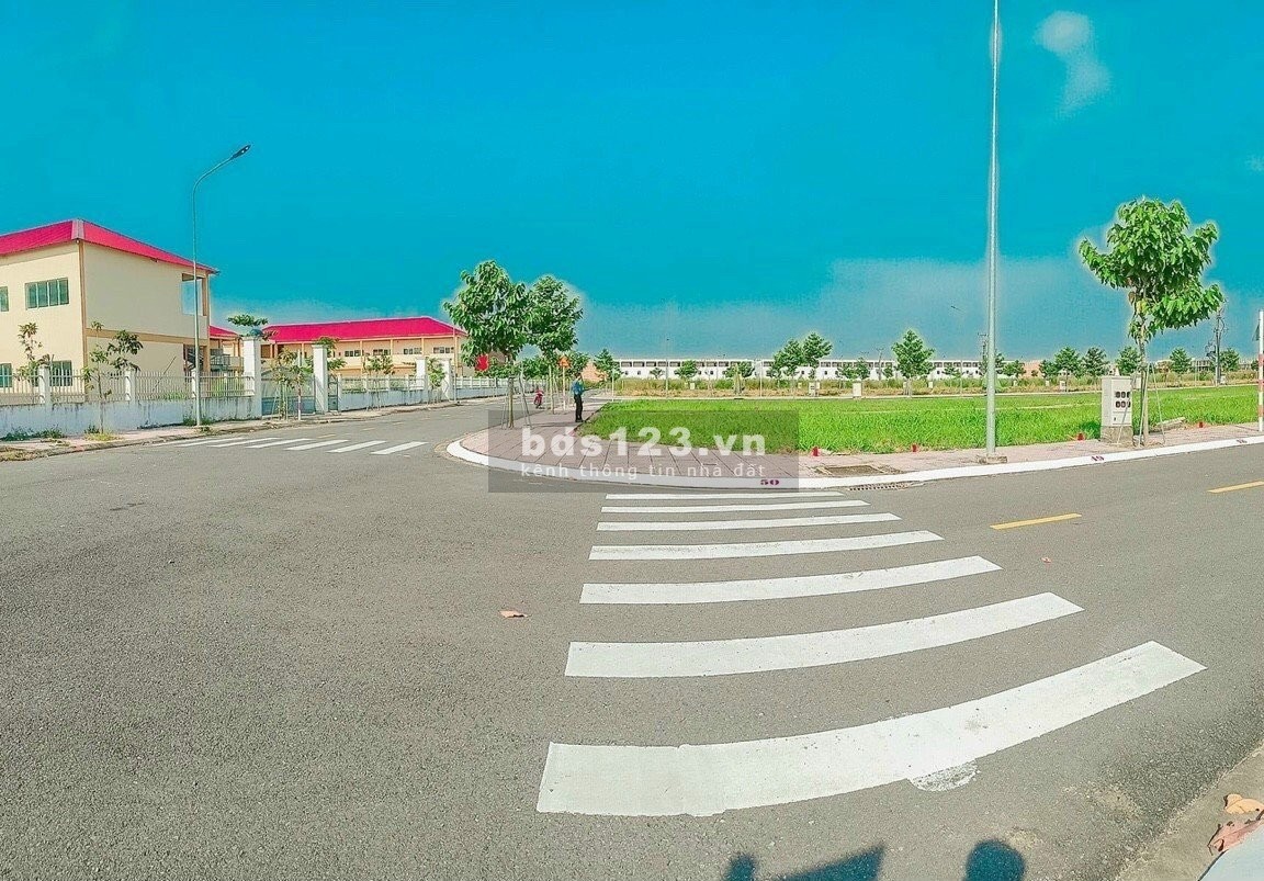 Chính chủ cần bán lô đất mặt tiền đường nhựa trục chính 17m KNO Nam An.