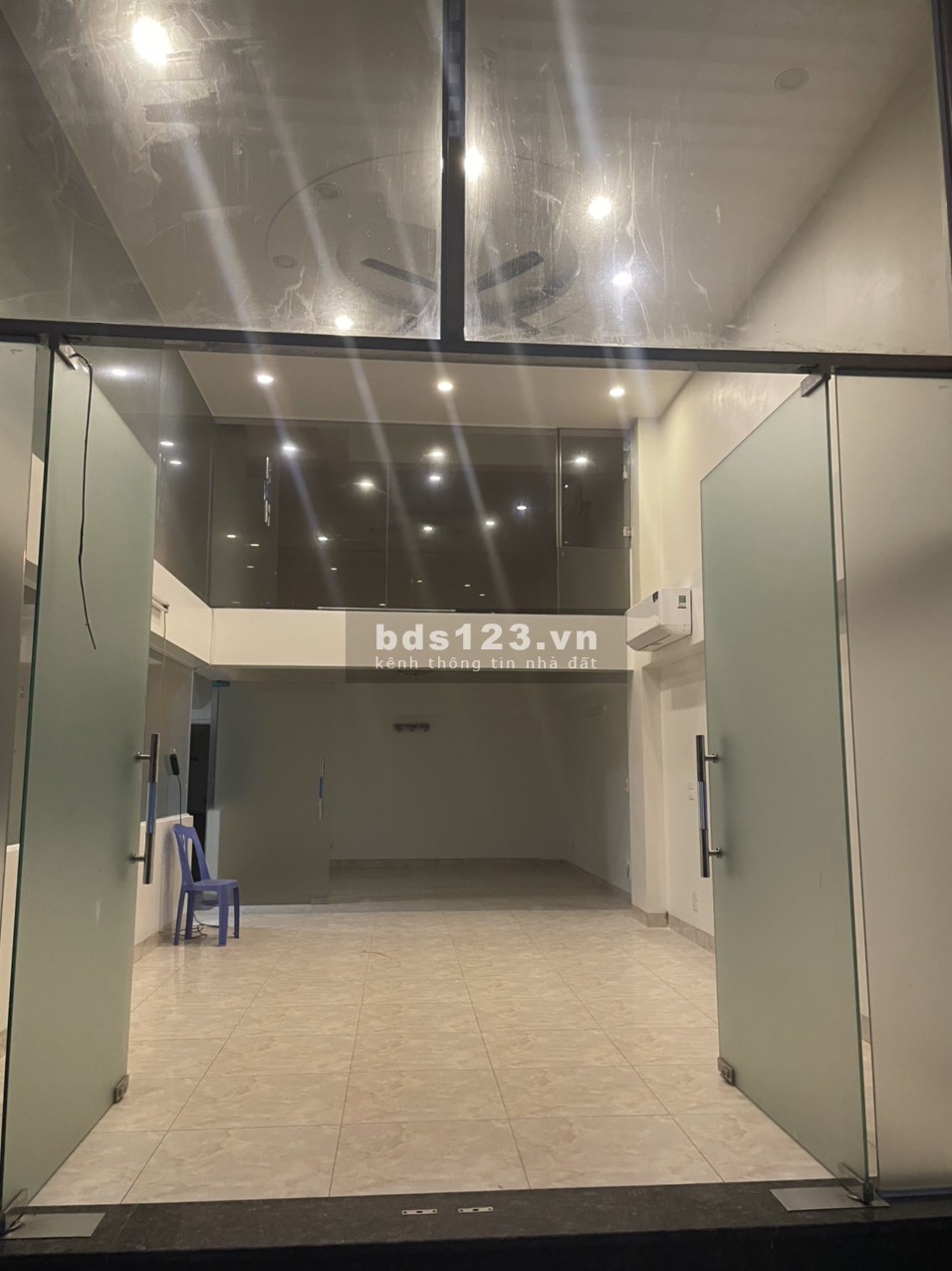 Cho thuê MBKD tại Văn Phú Hà Đông rộng 100m2 (0865100903)