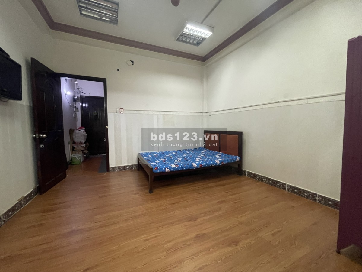 Quận 1 chính chủ cho thuê 1 phòng tiện nghi trong nhà mặt tiền đài truyền hình giá 3.8 tr