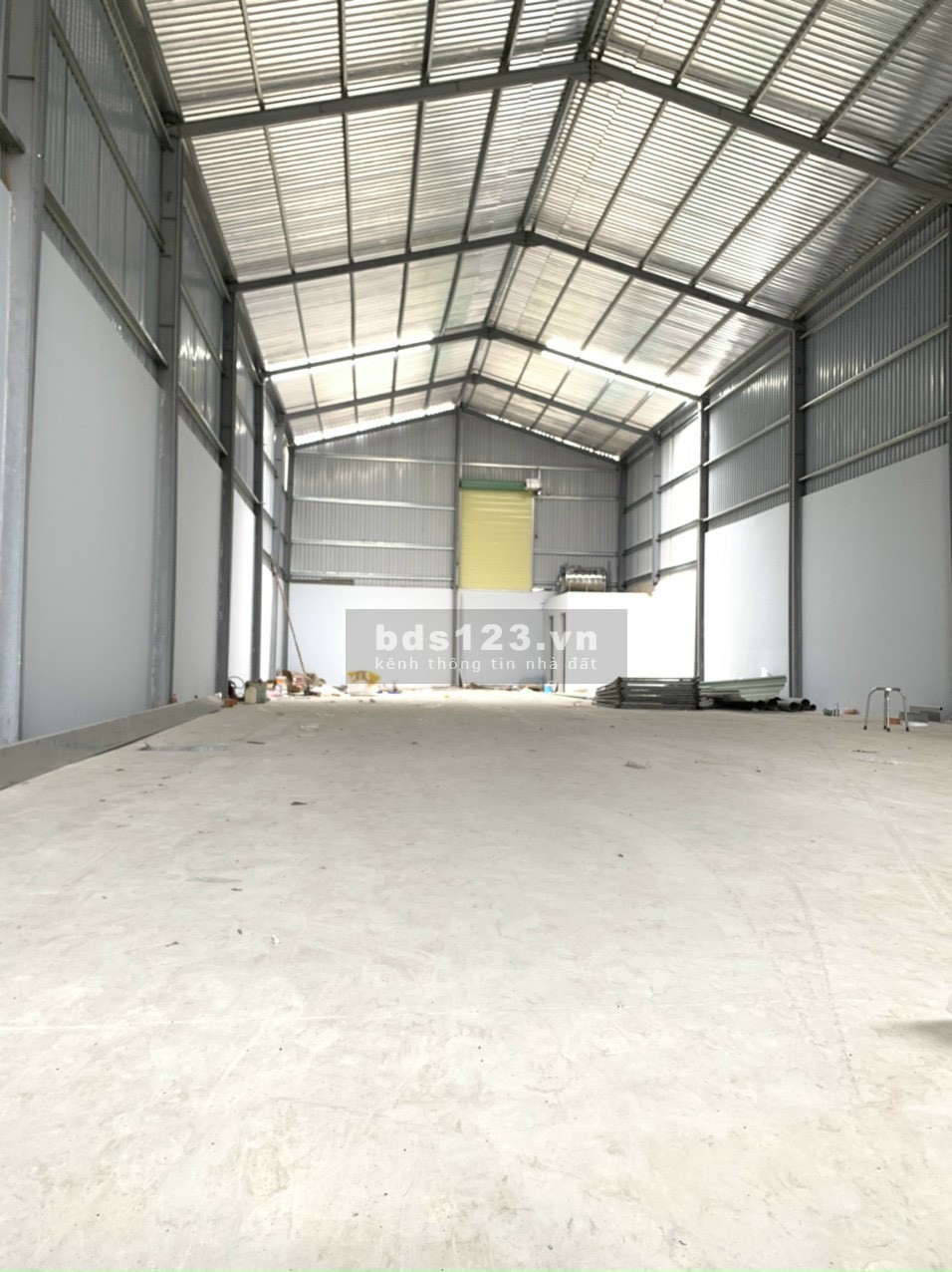 Cho thuê nhà kho 700m2 tại đường Thoại Ngọc Hầu, Hòa Thạnh, Tân Phú.