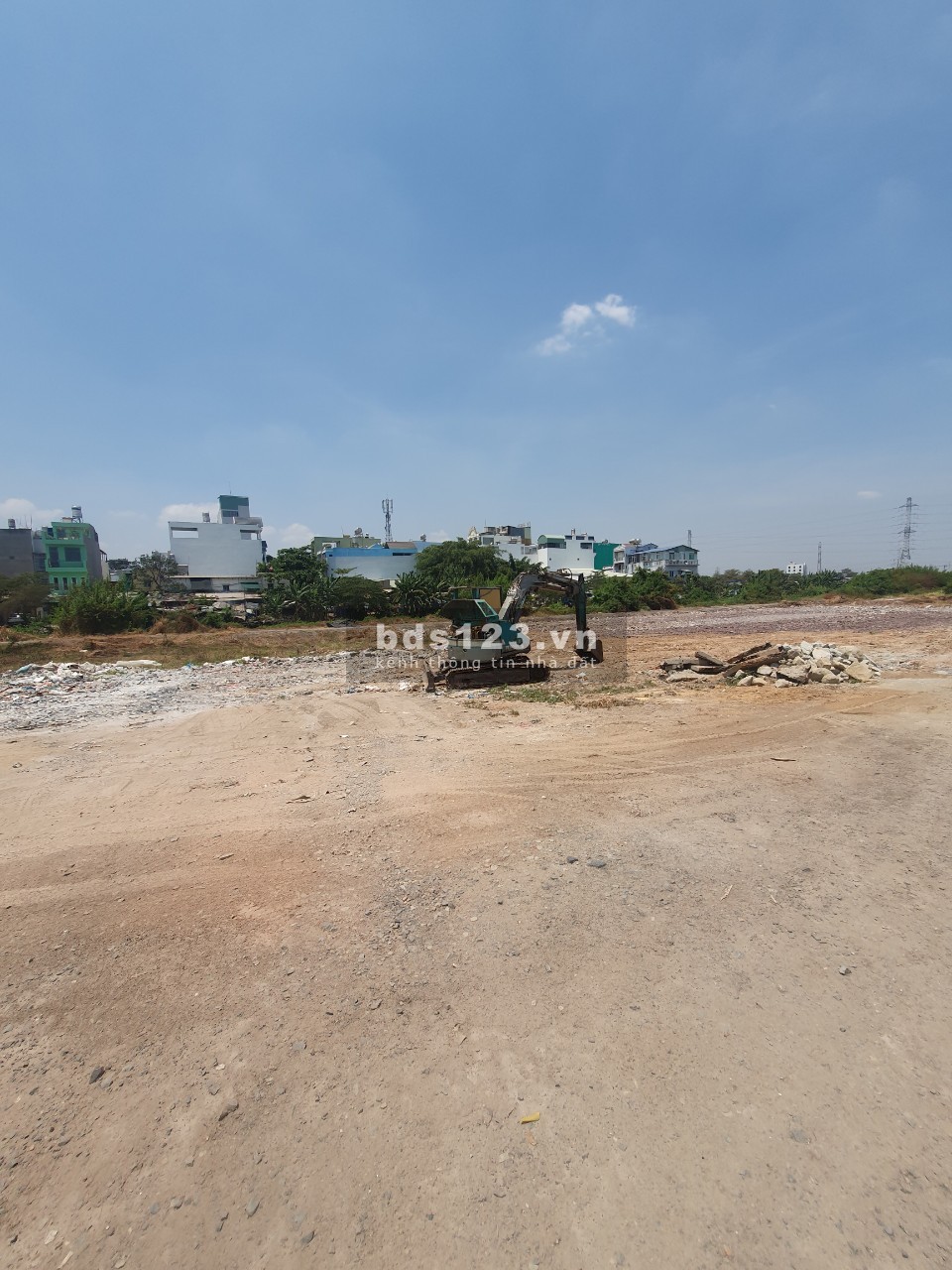 Cho thuê mặt bằng, đất trống 4000m2 đường Tân Thới Nhất 8, Quận 12.