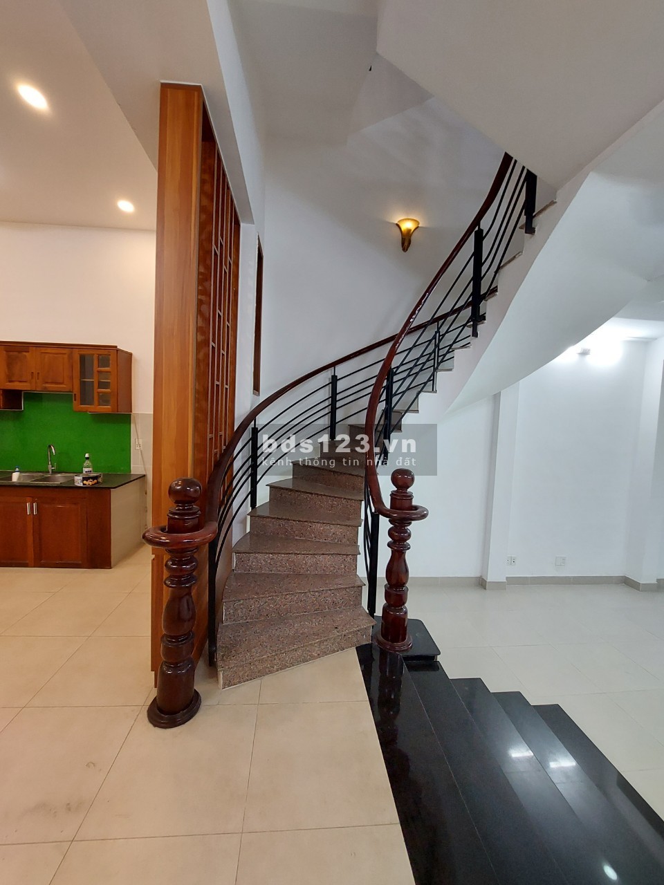 Bán Hoặc Cho Thuê Nhà Phố CIQ4, Phường Phú Mỹ, Quận 7, DT 5x16=80m2, 1 trệt 3 lầu, tổng 250m2 sàn